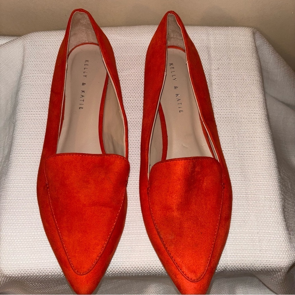 Kelly & Katie Cigola Pointed Toe Flat Size 11